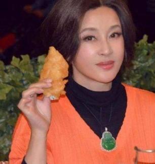 吃瓜娱乐圈艺人,揭秘明星幕后故事